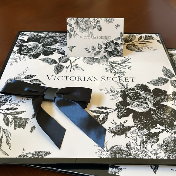New Victorias Secret Limited Edition Floral Gift Box Large Size 12x12 - Picture 6 of 6